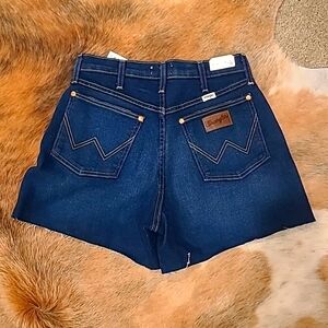 Wrangler A Line Short-28